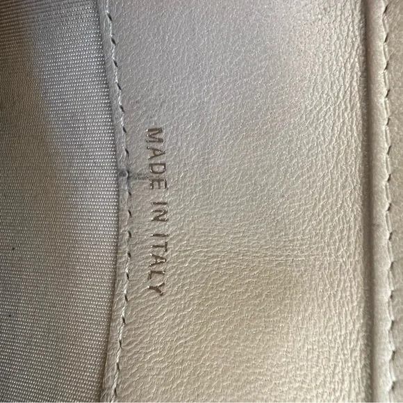 Chanel Pearl Crossbody Bag - Picture 11 of 17